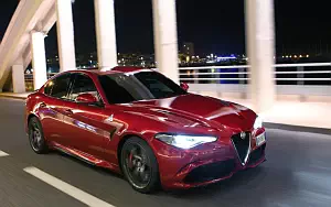   Alfa Romeo Giulia Quadrifoglio - 2016