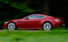   Aston Martin V12 Vantage Magma Red - 2009