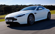   Aston Martin V8 Vantage S Stratus White - 2011