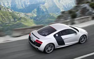   Audi R8 V10 - 2012