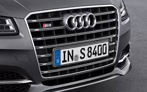   Audi S8 - 2013