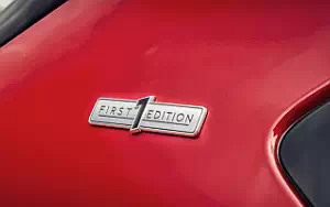   Bentley Bentayga Hybrid First Edition (Dragon Red) UK-spec - 2021