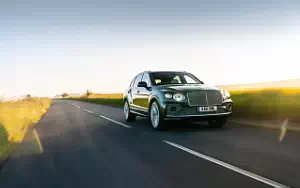   Bentley Bentayga Hybrid (Viridian) UK-spec - 2021