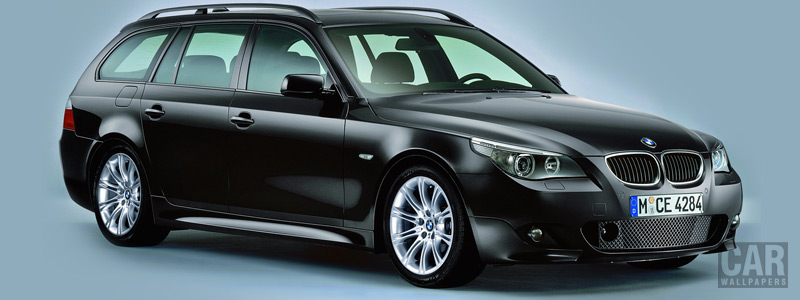   - BMW 530i Touring M Sports Package - Car wallpapers