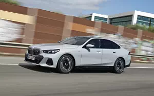   BMW i5 eDrive40 M Sport (Brooklyn Grey Metallic) - 2023
