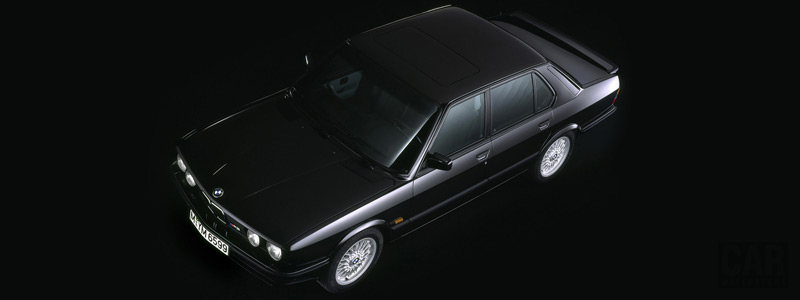   BMW M5 E28 - Car wallpapers