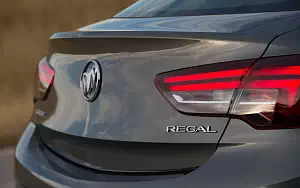   Buick Regal Sportback - 2017
