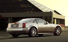   Cadillac XLR 2004