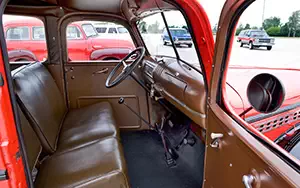   Chevrolet Suburban - 1946