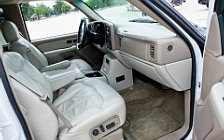   Chevrolet Suburban - 2002