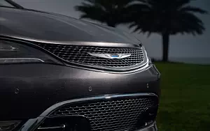   Chrysler 200C - 2014