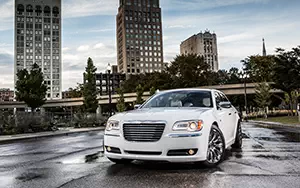   Chrysler 300 Motown - 2013