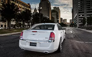   Chrysler 300 Motown - 2013