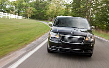   Chrysler Town & Country - 2011