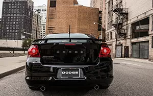   Dodge Avenger Blacktop Edition - 2013