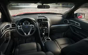   Ford Explorer XLT - 2014
