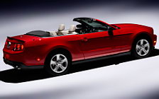   Ford Mustang Convertible - 2010