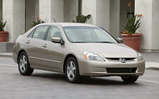   Honda Accord Hybrid - 2005