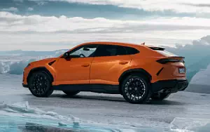   Lamborghini Urus Pearl Capsule - 2021