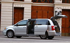   Lancia Voyager - 2011