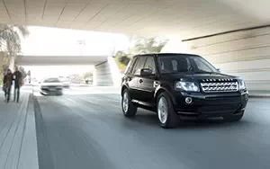 Обои автомобили Land Rover Freelander 2 HSE Luxury - 2014