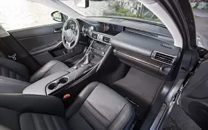   Lexus IS 300 AWD CA-spec - 2017