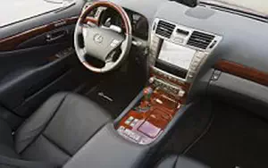   Lexus LS 460 L AWD CA-spec - 2010