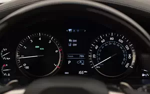   Lexus LX 570 US-spec - 2016