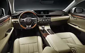   Lexus ES 300h - 2015