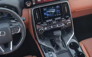   Lexus LX 600 - 2021