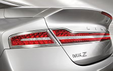   Lincoln MKZ Hybrid - 2013