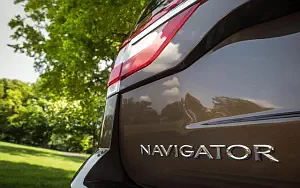   Lincoln Navigator - 2015