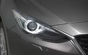   Mazda 3 Sedan - 2013