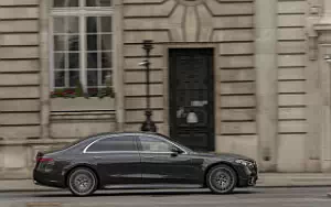   Mercedes-Benz S 350 d AMG Line UK-spec - 2019