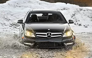   Mercedes-Benz C350 4MATIC Coupe US-spec - 2013