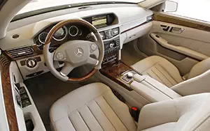   Mercedes-Benz E550 Luxury US-spec - 2010