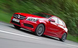   Mercedes-Benz A180 Style Package - 2012