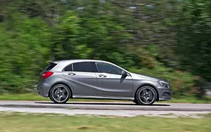 Обои автомобили Mercedes-Benz A200 Style Package - 2012
