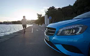   Mercedes-Benz A200 - 2012