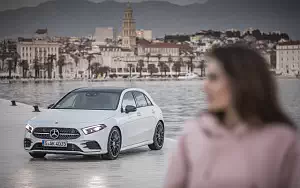   Mercedes-Benz A 200 AMG Line - 2018