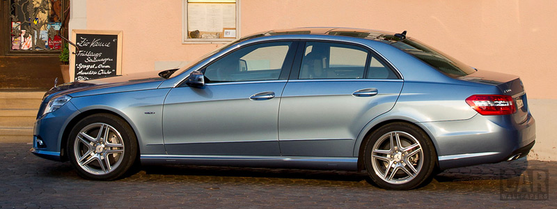   Mercedes-Benz E500 Avantgarde - 2011 - Car wallpapers