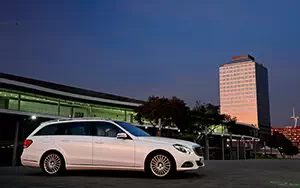   Mercedes-Benz E300 BlueTec HYBRID Estate - 2013