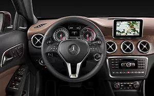   Mercedes-Benz GLA220 CDI 4MATIC - 2013