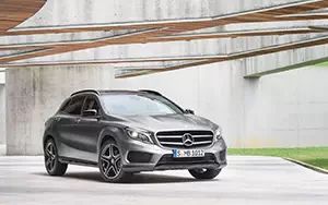  Mercedes-Benz GLA250 4MATIC AMG Sport Package - 2013
