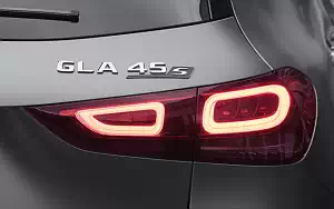   Mercedes-AMG GLA 45 S 4MATIC+ Aerodynamic Package - 2020