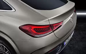 Обои автомобили Mercedes-Benz GLE 400 d 4MATIC AMG Line Coupe - 2019