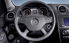   Mercedes-Benz ML63 AMG - 2005