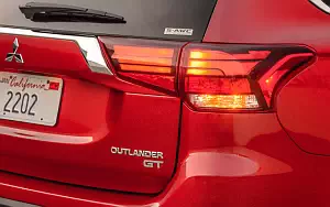   Mitsubishi Outlander GT US-spec - 2015