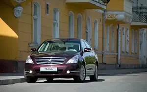   Nissan Teana - 2010