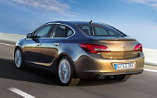   Opel Astra Sedan - 2012